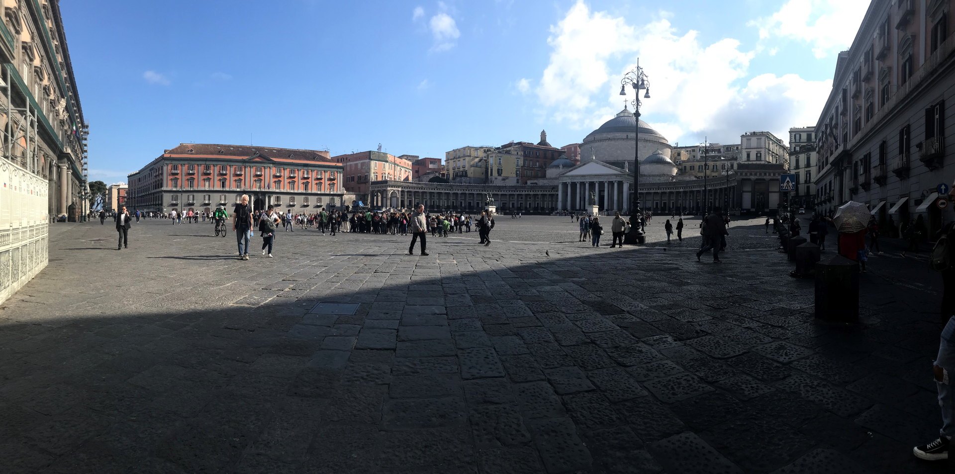 Palazzo Reale e Piazza del Plebiscito